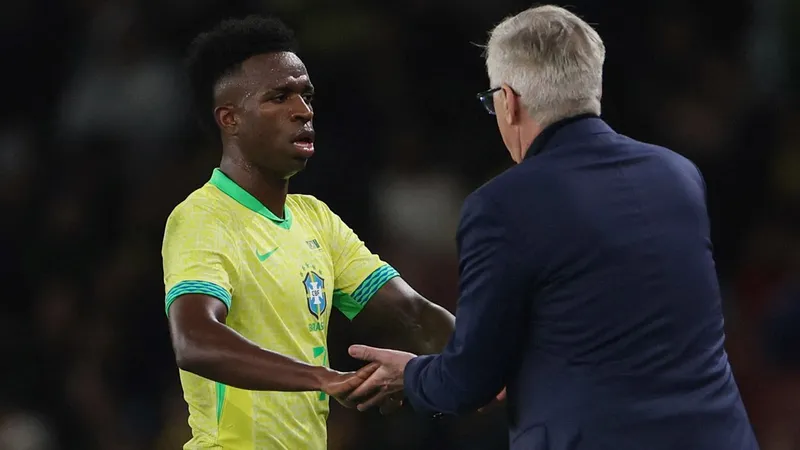 "Defender y contragolpear", la estrategia de Brasil en el Mundial