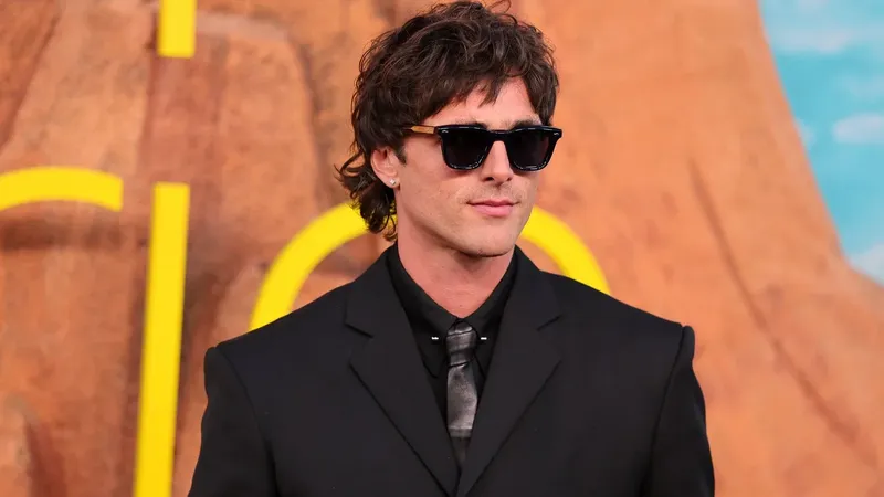 Jacob Elordi se convierte en el protagonista de la nueva campaña de Cartier