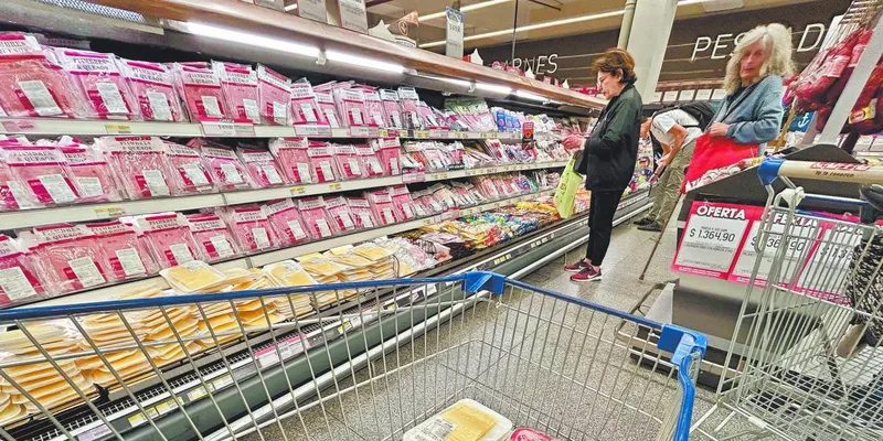 Inflación de Argentina se aceleró levemente durante julio