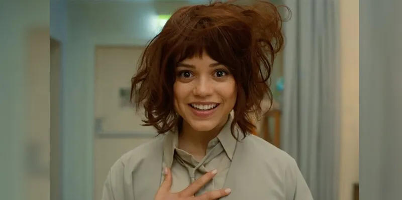 Ciencia ficción y emoción: Jenna Ortega rompe su imagen en nuevo papel impactante
