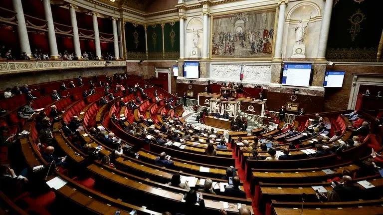 Francia ordena pruebas de drogas obligatorias a ministros, funcionarios y otros altos cargos