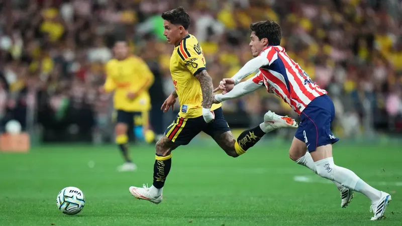 Félix Hernández le pone su ficha a las Chivas por delante del América