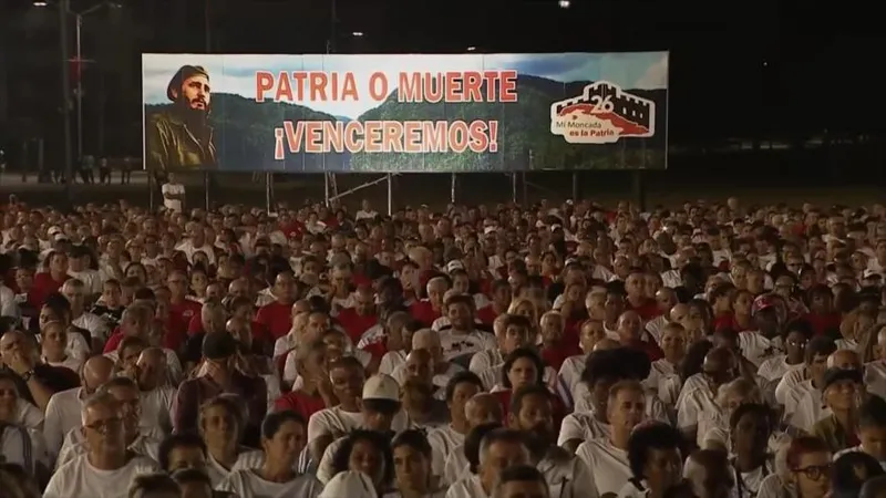Chilenos se solidarizan con Cuba y exigen respeto a su soberanía