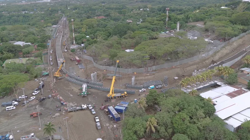 Avanza en un 55% la construcción del nuevo paso a desnivel en la Carretera Vieja a León