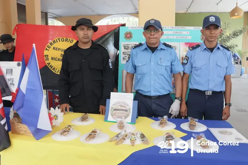 Estudiantes del MINT presentan sus proyectos finales