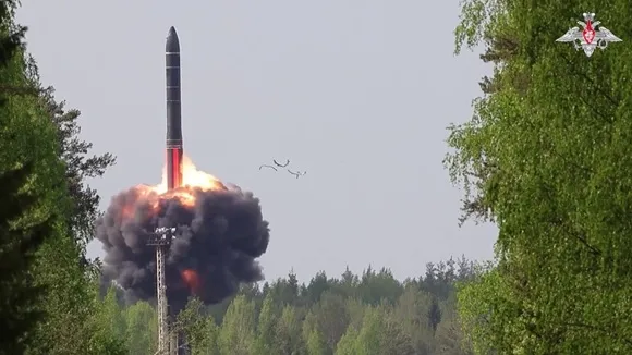 Rusia responde a Ucrania tras mortífero ataque contra estudiantes en Lugansk