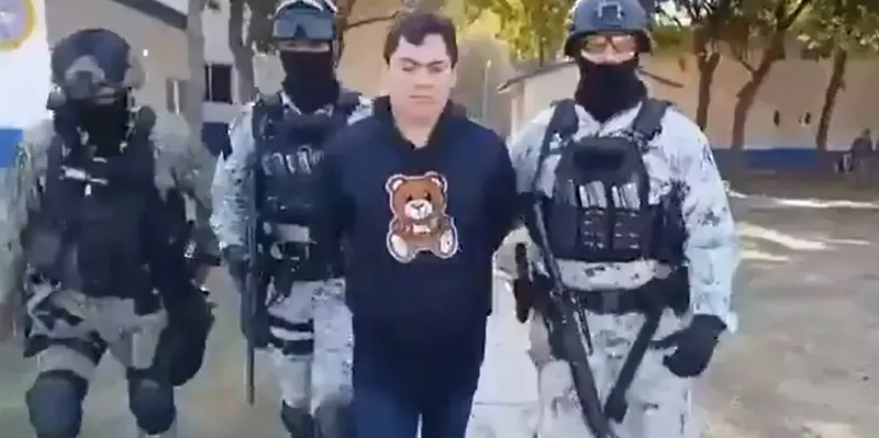 Fiscalía de México identifica al piloto que trasladó a “El Mayo” Zambada a Estados...