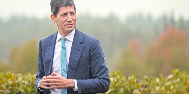Warsh ve inflación persistente; analistas anticipan alza de tasas
