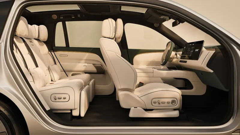 En Europa los coches son cada vez más caros, pero en China existe un SUV híbrido de 5,13 metros y 1.670 km de autonomía por 46.600 €