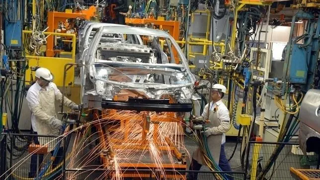La producción de vehículos en México cae un 1,43% pese al repunte exportador
