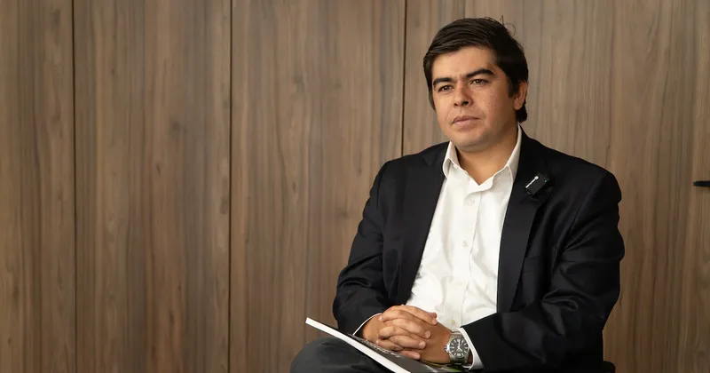 ¿Cuál es el país económico que recibirá el próximo presidente de Colombia el 7 de agosto?