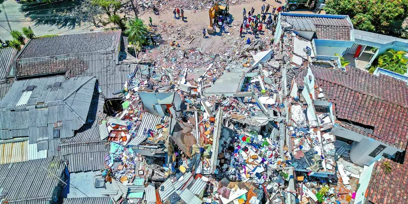 Reconstrucción por terremoto costaría 6,350 millones de dólares, calculan