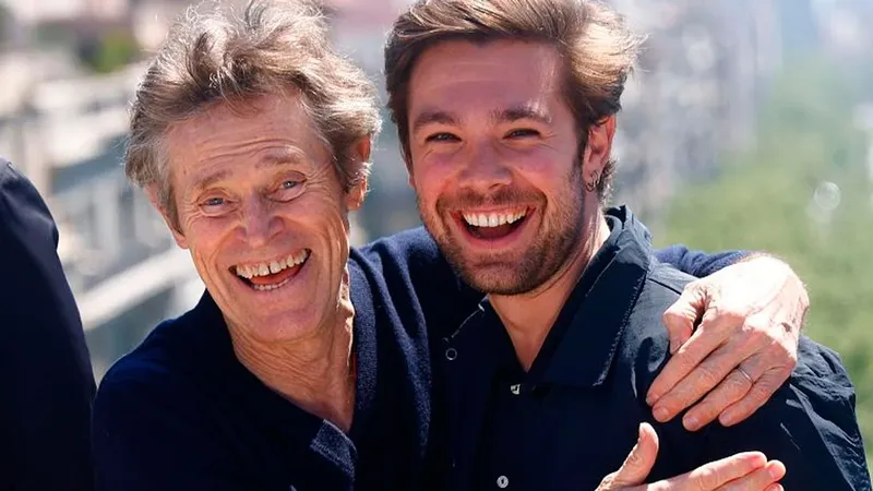 Willem Dafoe ha impresionado a sus compañeros españoles en el rodaje de su última película: "Revienta cualquier tipo de jerarquía desde el minuto cero"