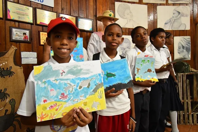 Niñez de Corn Island promueve la protección de las tortugas marinas a través de la pintura