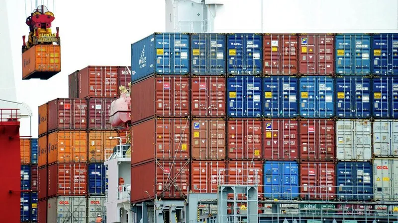 EEUU y China aumentan su comercio más de 13% en segundo trimestre del año