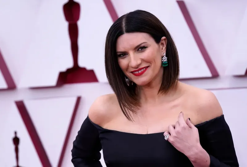 Laura Pausini festeja sus 52 años sobre el escenario con su “Yo Canto World Tour”