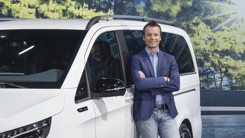 Benjamin Kaehler, jefe de Desarrollo de Mercedes, habla de la fábrica española de Vitoria: “Es un auténtico hito en el País Vasco"
