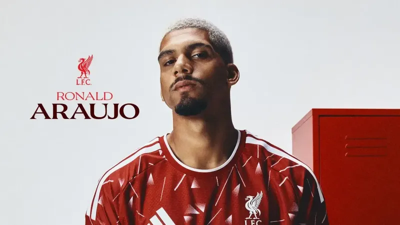 Oficial: Ronald Araujo, cedido al Liverpool
