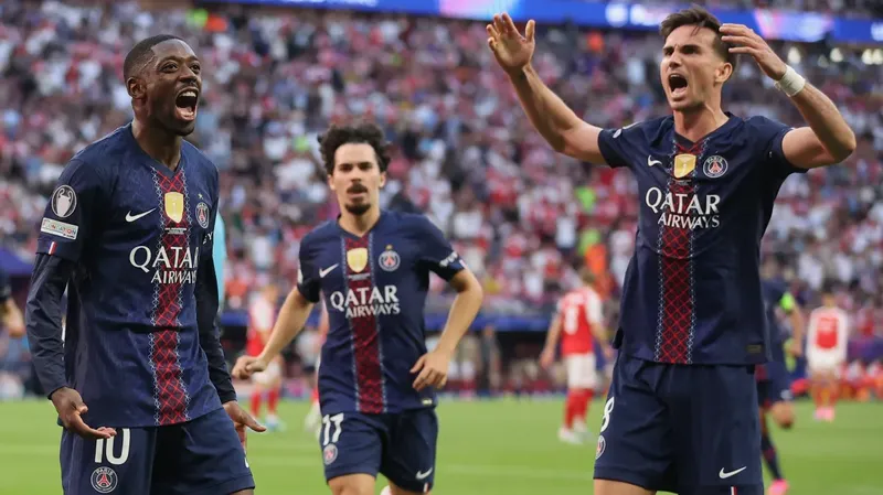 El Paris Saint-Germain le gana en penales al Arsenal y es bicampeón de la Champions