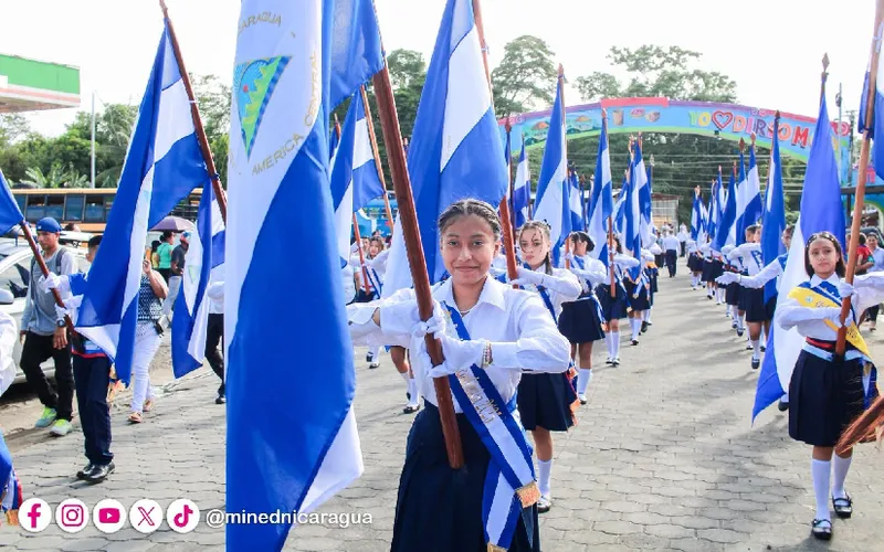 Desfiles escolares inician este próximo fin de semana con orgullo patrio