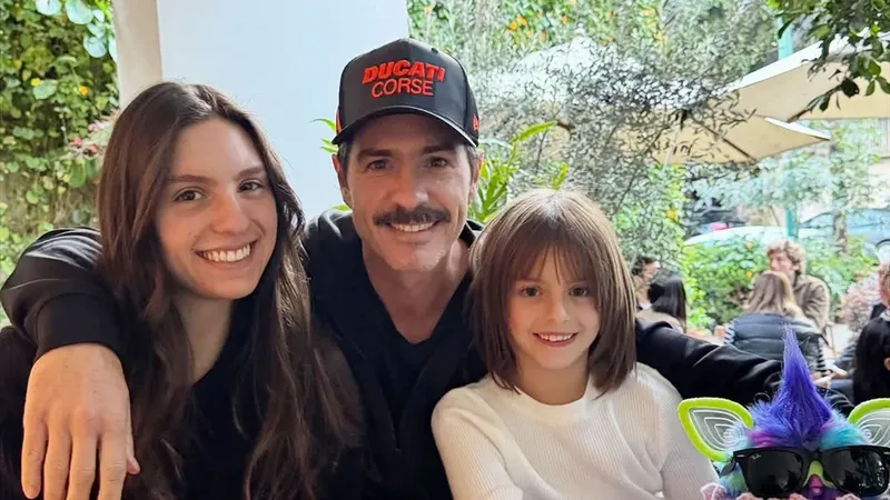 Mauricio Ochmann celebra el cumpleaños 22 de su hija Lorenza junto a Kailani