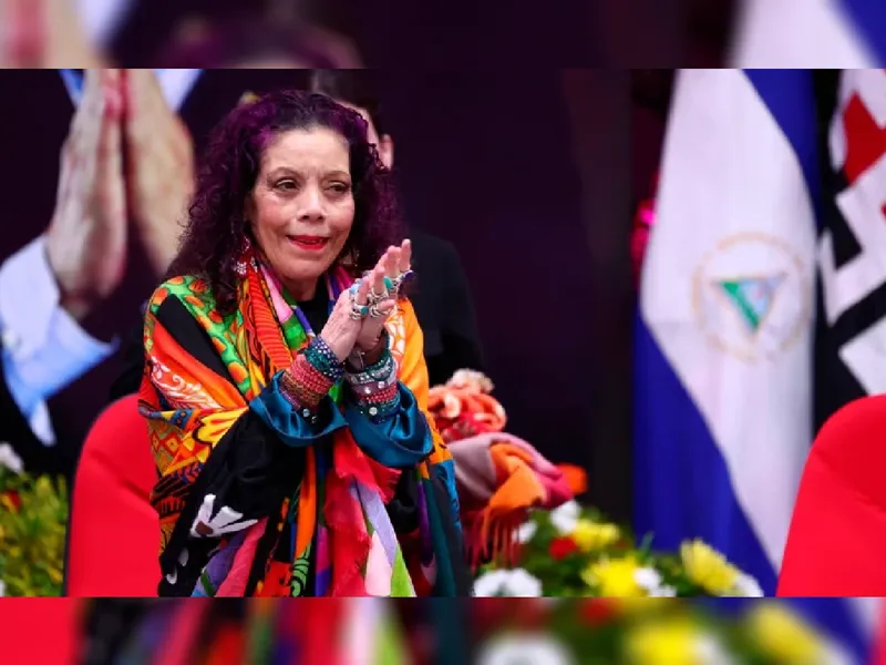 RIGOBERTO - HÉROE, POETA INCANDESCENTE - LLAMA DEL PUEBLO