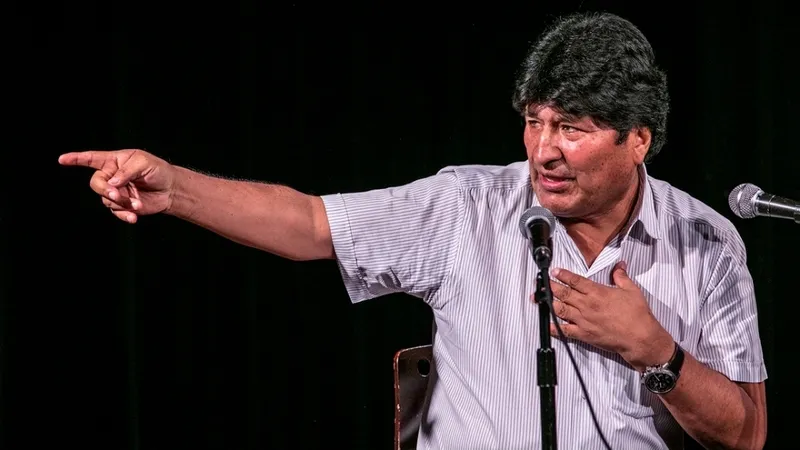 Petro advierte a EEUU de no “atacar” a Evo Morales: “Solo llenará de sangre toda la América Latina”