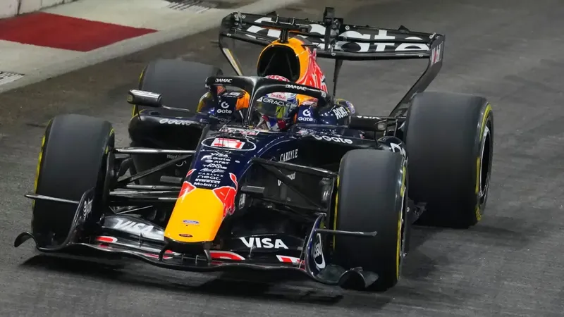 Verstappen vuelve a dar miedo y Aston Martin no cumple la expectativa