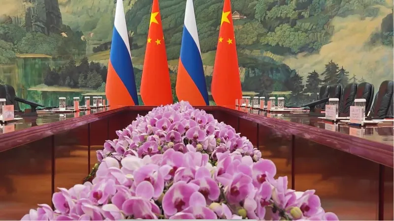 Xi Jinping mantiene conversaciones en una reunión a puerta cerrada con Vladímir Putin