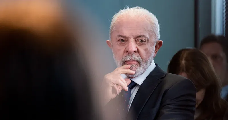 Gobierno de Lula flexibiliza el congelamiento de gasto y libera US$1.100 millones