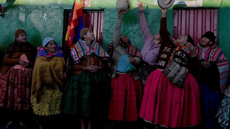 "Hemos regresado al mismo momento": Persisten problemas económicos en Bolivia pese al estado de excepción