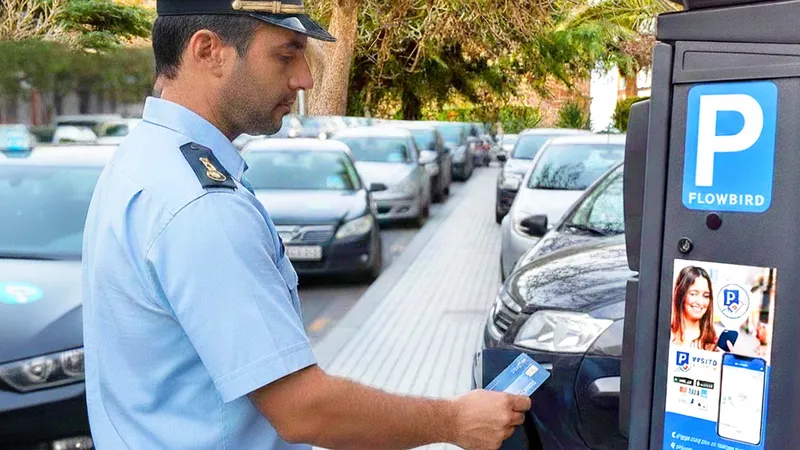 La zona azul ya no tiene por qué costar lo mismo para todos: el BOE abre la puerta a cobrar según el coche que se aparque