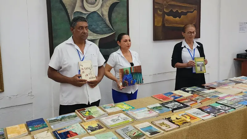 Exposición bibliográfica celebra el 39 aniversario de la Autonomía de la Costa Caribe