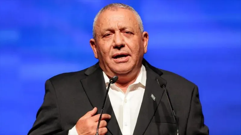 Candidato opositor Eisenkot pidió al ejército no obedecer a Netanyahu