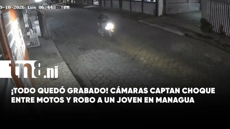 Cámaras captan colisión entre motocicletas y robo a un joven en Managua