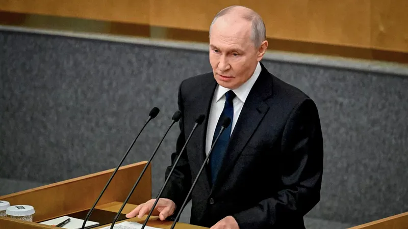 Vladímir Putin destaca la histórica reunificación del Donbás y Novorossiya con Rusia