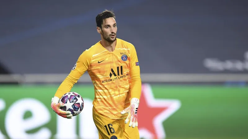 Cinco encapuchados entran en casa de Sergio Rico con su familia dentro