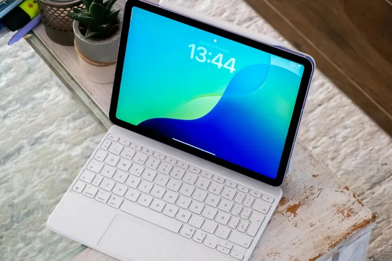 Mientras unos suben de precio, otros bajan: así es la nueva (y mejor) oferta del iPad Air