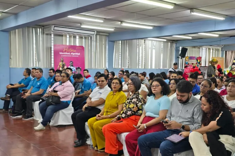 Más de 70 mil maestros participan en jornadas nacionales