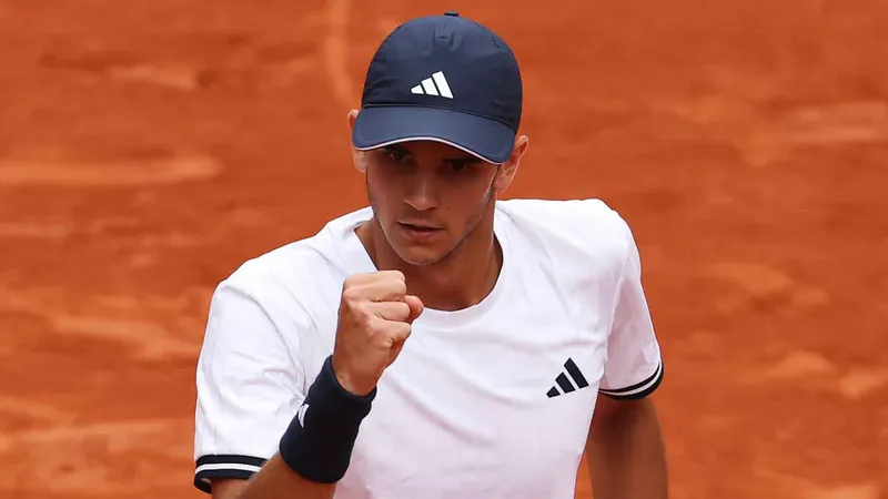 Hoy juega Rafa Jódar en Roland Garros: a qué hora y dónde puedes ver los cuartos de final en TV
