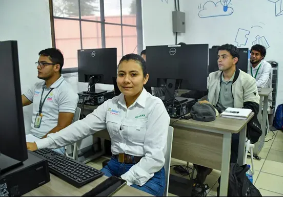 MARENA capacita a 23 técnicos en inteligencia artificial para fortalecer productividad