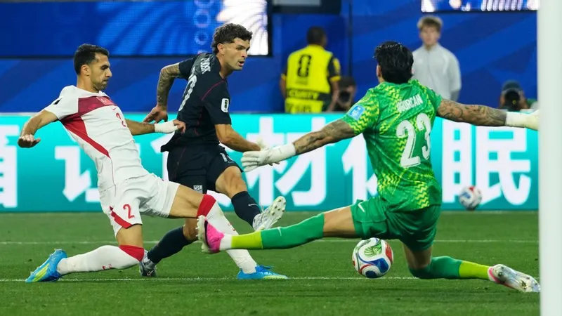 3-2: La pasión turca llega tarde al Mundial