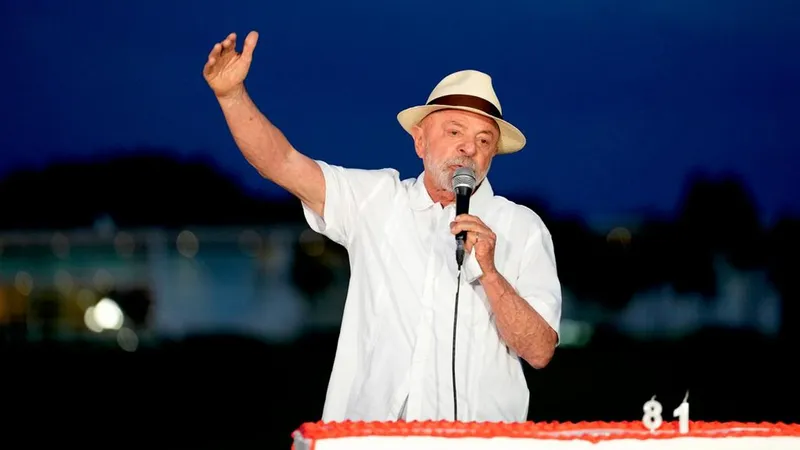 Lula se lanza contra Bolsonaro: "Su primera patria es ser un lamebotas de EEUU"