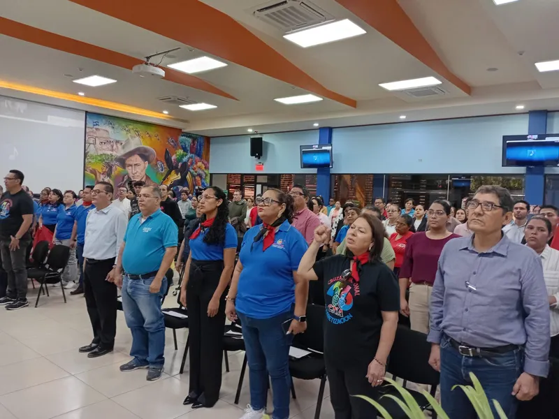 Sistema Educativo Nacional participa en simposio "De Victoria en Victoria, Educación de jóvenes y Adultos"