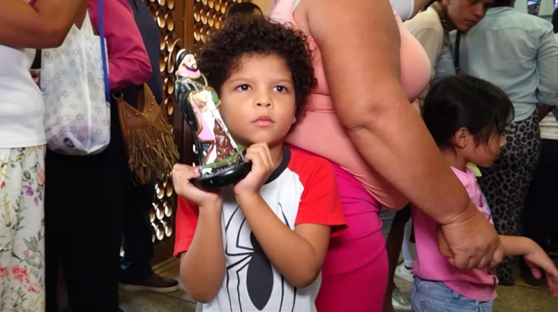 Niños protagonizan procesión de El Mocito por Santo Domingo