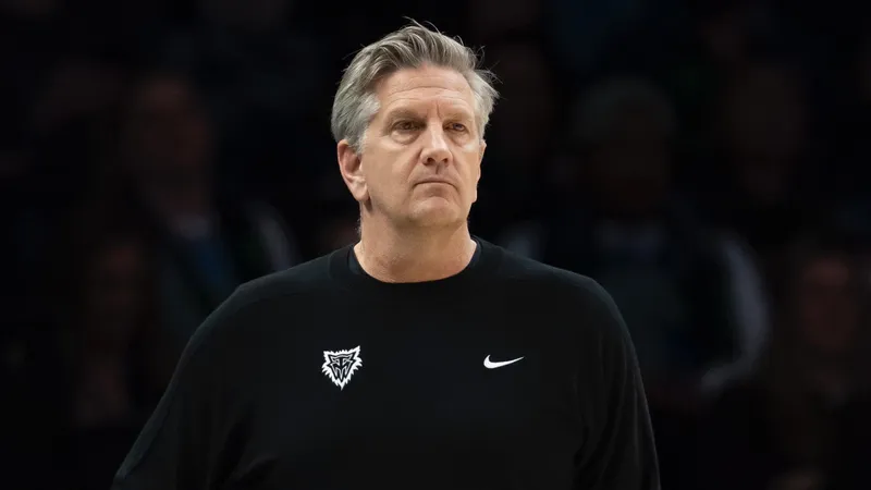 Minnesota refuerza el staff de Chris Finch