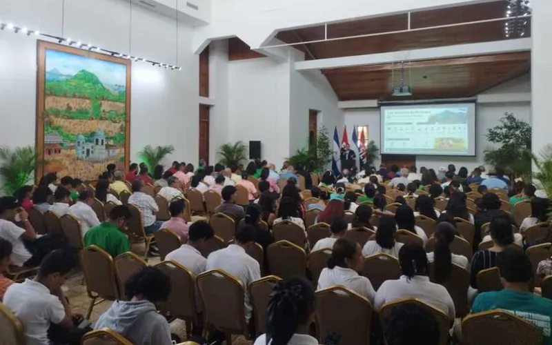 MARENA y Alcaldía de Granada celebran Día Mundial del Medio Ambiente con congreso nacional