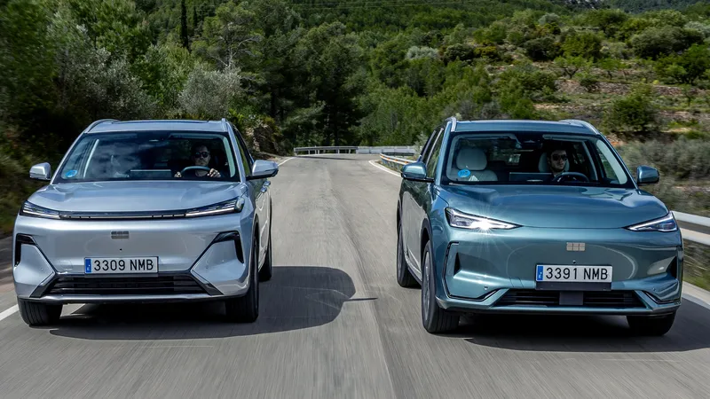 Geely mueve ficha en España: 2.000 € extra de descuento en su gama electrificada y paridad de precios en la tecnología híbrida y 100% eléctrica