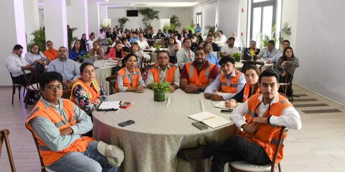 MARENA fortalece conocimientos sobre legislación ambiental en empresas autorizadas.