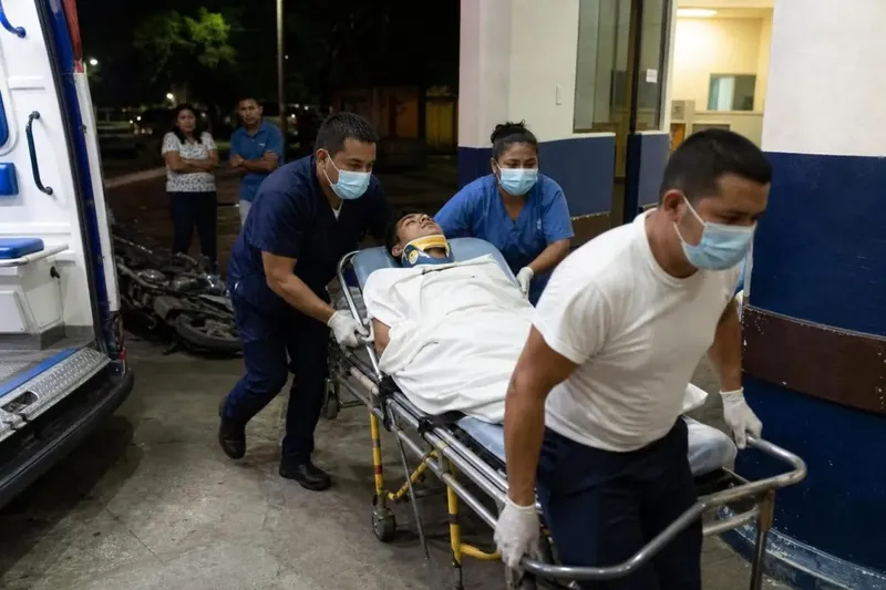 Joven grave tras violento choque de motos en Muy Muy